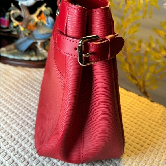 Louis Vuitton Epi Passy PM Red with COA - Picture 6 of 15